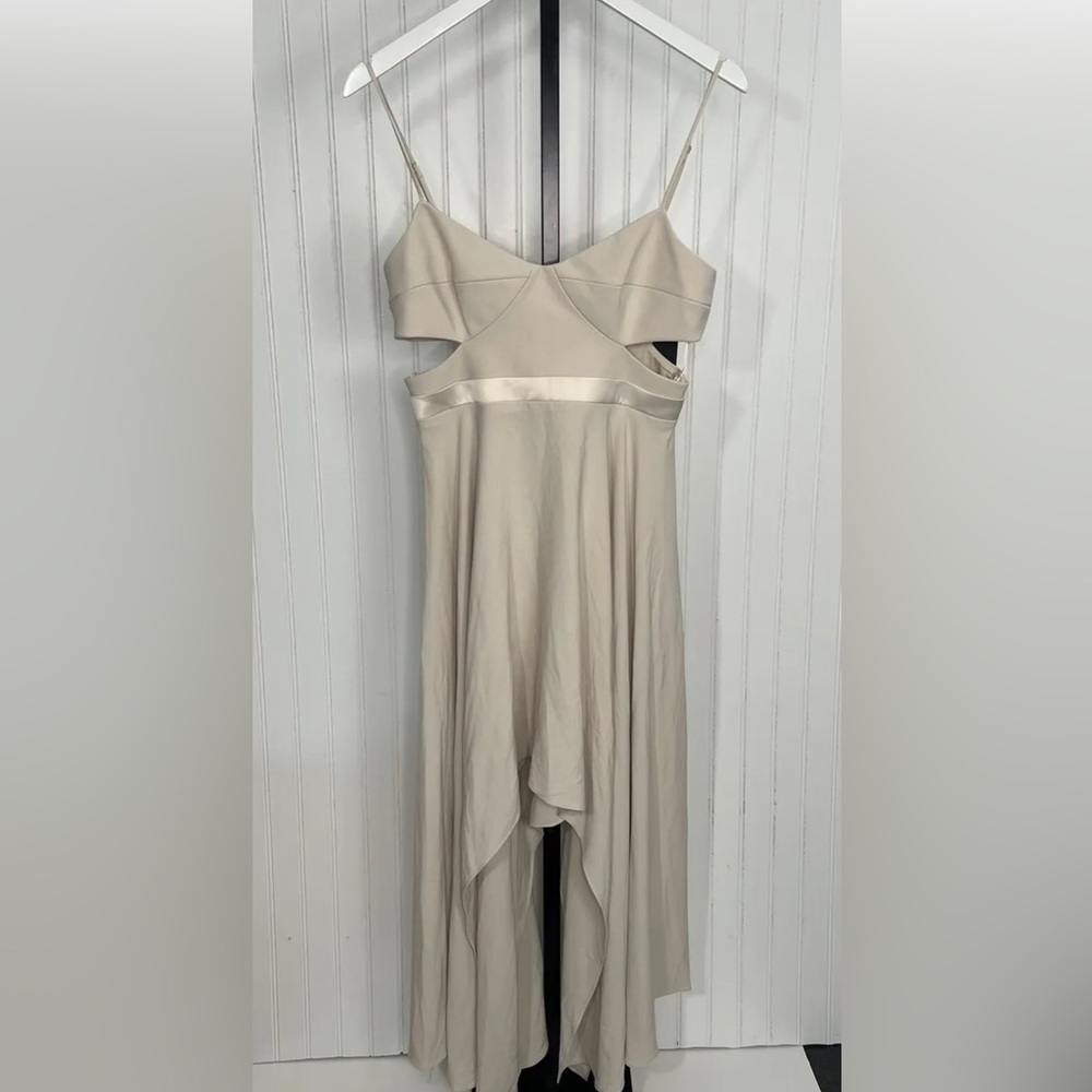 NWT Halston Heritage Dress. Size 8